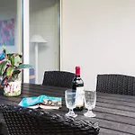 Hébergement de vacances 8 Person In *